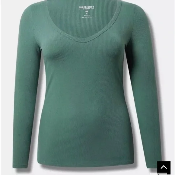 Torrid Long Green Sleeve Tee NWT - Picture 7 of 7